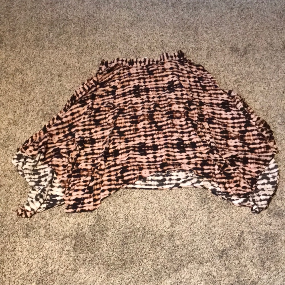 NWT and new in bag torrid size 2 skirt.